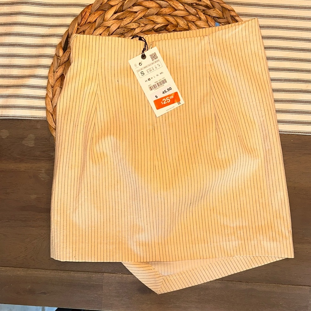 NWT: Zara- Cream and Black stripe skirt, knot on the left  hip Cute and preppy